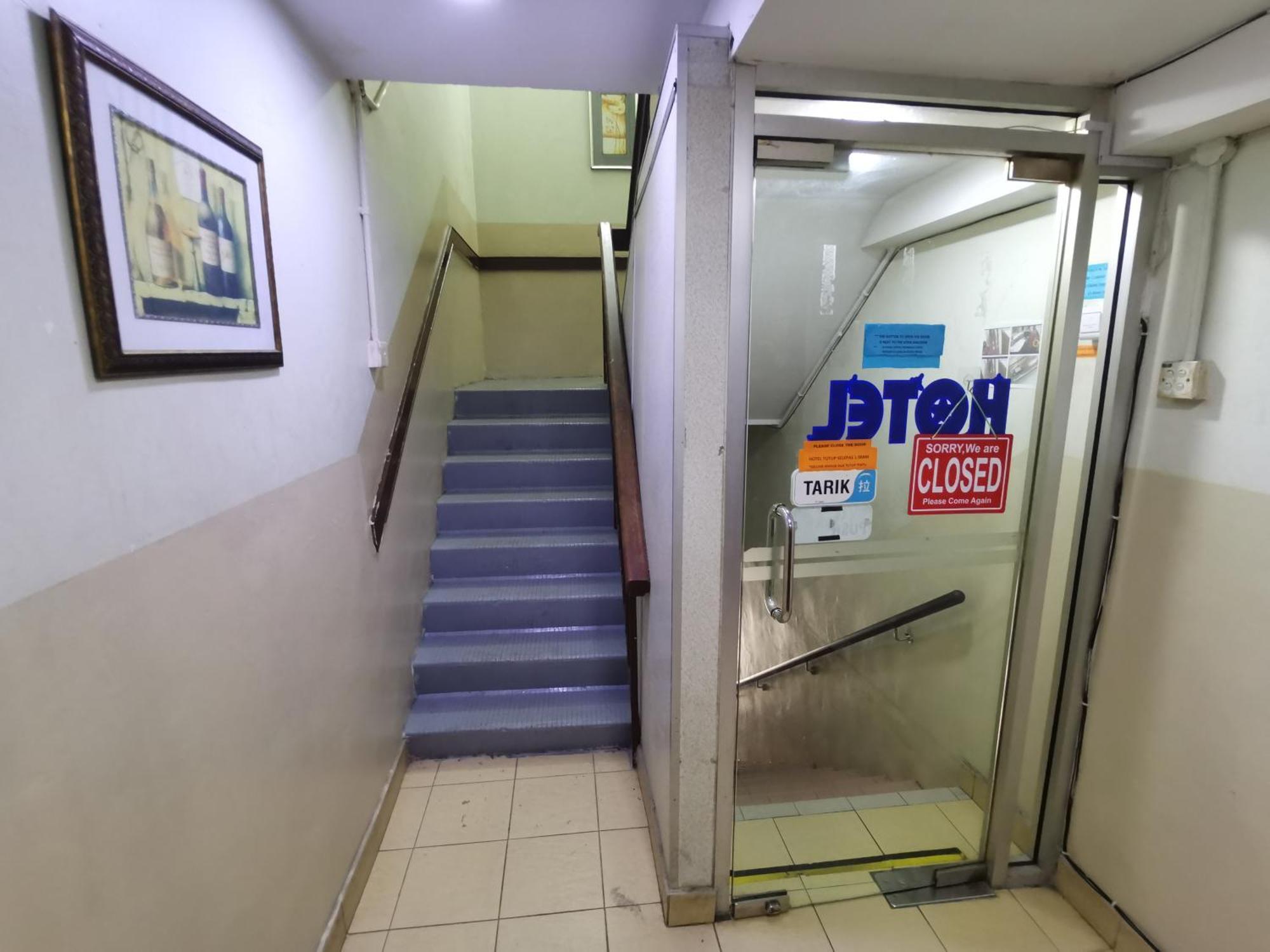 Hotel Bintang Каджанг Экстерьер фото